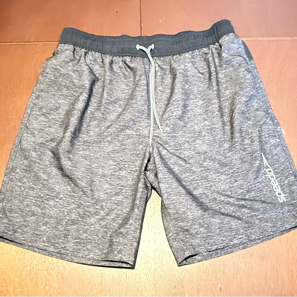 Speedo Men's Gray Athletic Shorts